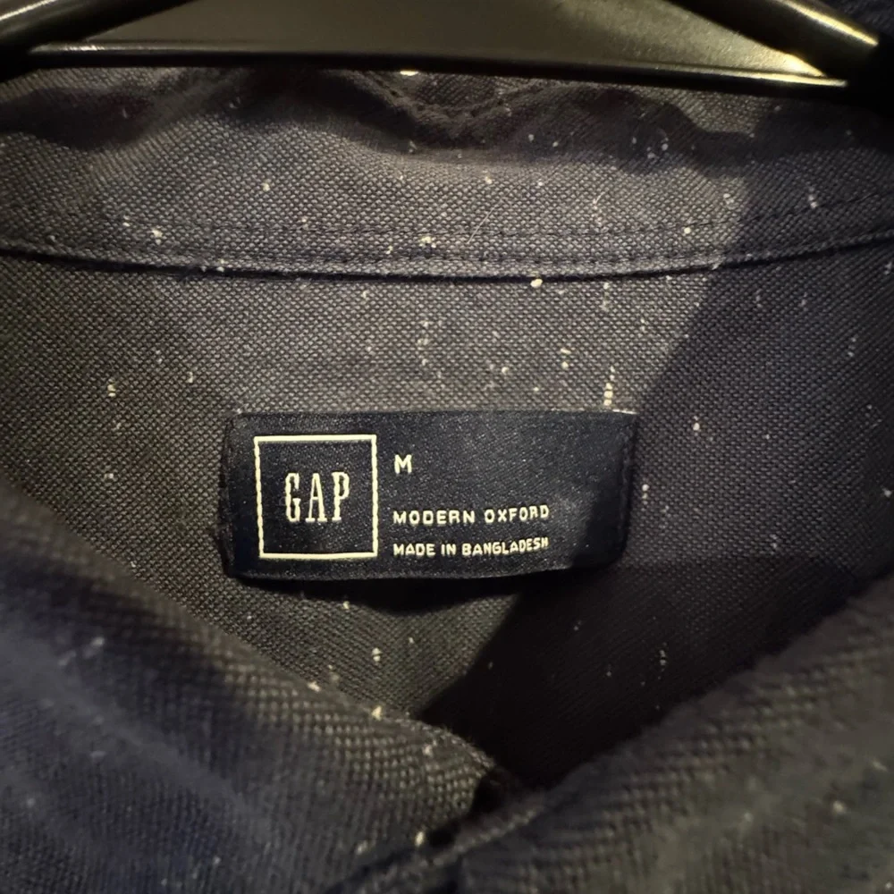 GAP Men's Speckled Dark Blue Button-Down Shirt - Picture 4 of 4